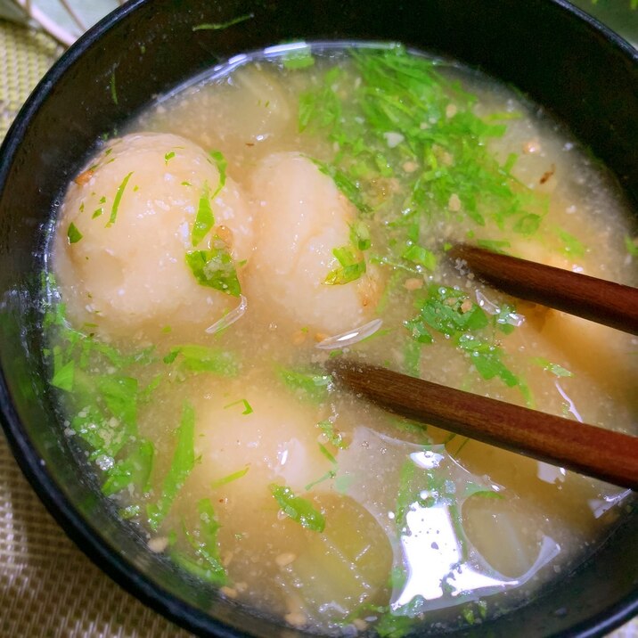 お豆腐団子とセロリのヘルシーお味噌汁